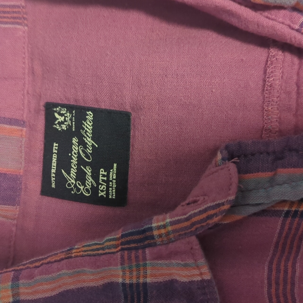 Women's button downs - Picture 5 of 5